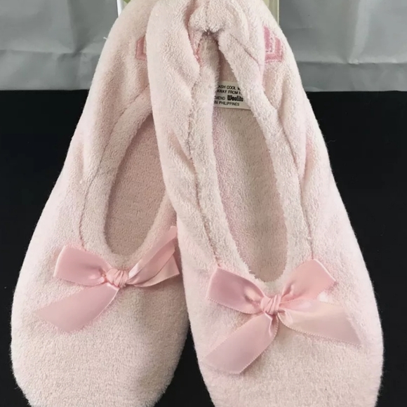 Isotoner Classic Terry Ballerina Slippers SZ L
